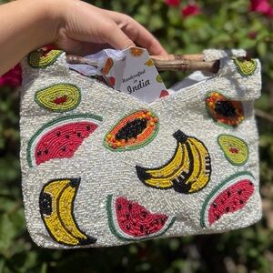 NWT Made in India Fruit Tropical Spring Summer Wooden Beaded Top Handle Bag